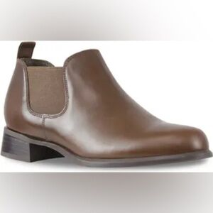 New Munro Bedford Leather Bootie Chelsea Brown Comfort Office Travel Sz 8N